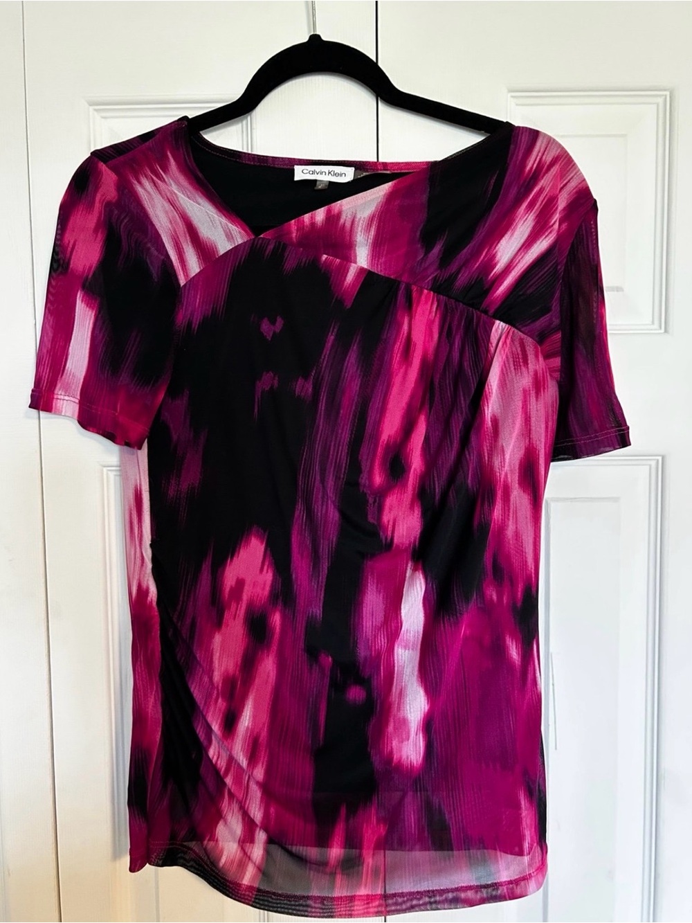 NWOT Calvin Klein Women's Pink & Black Printed Short Sleeve Top, M